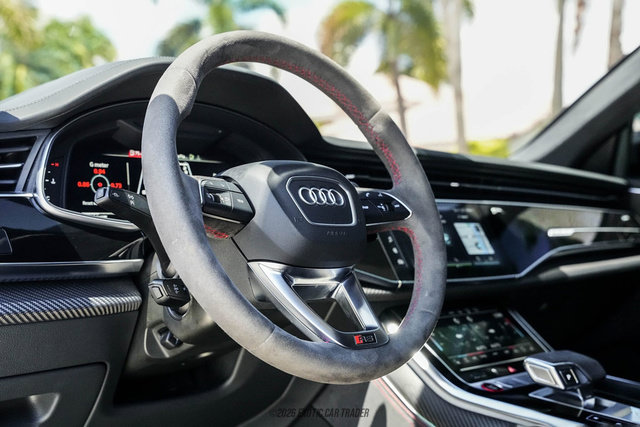 Used 2024 Audi RS Q8 AWD/4WD image 33
