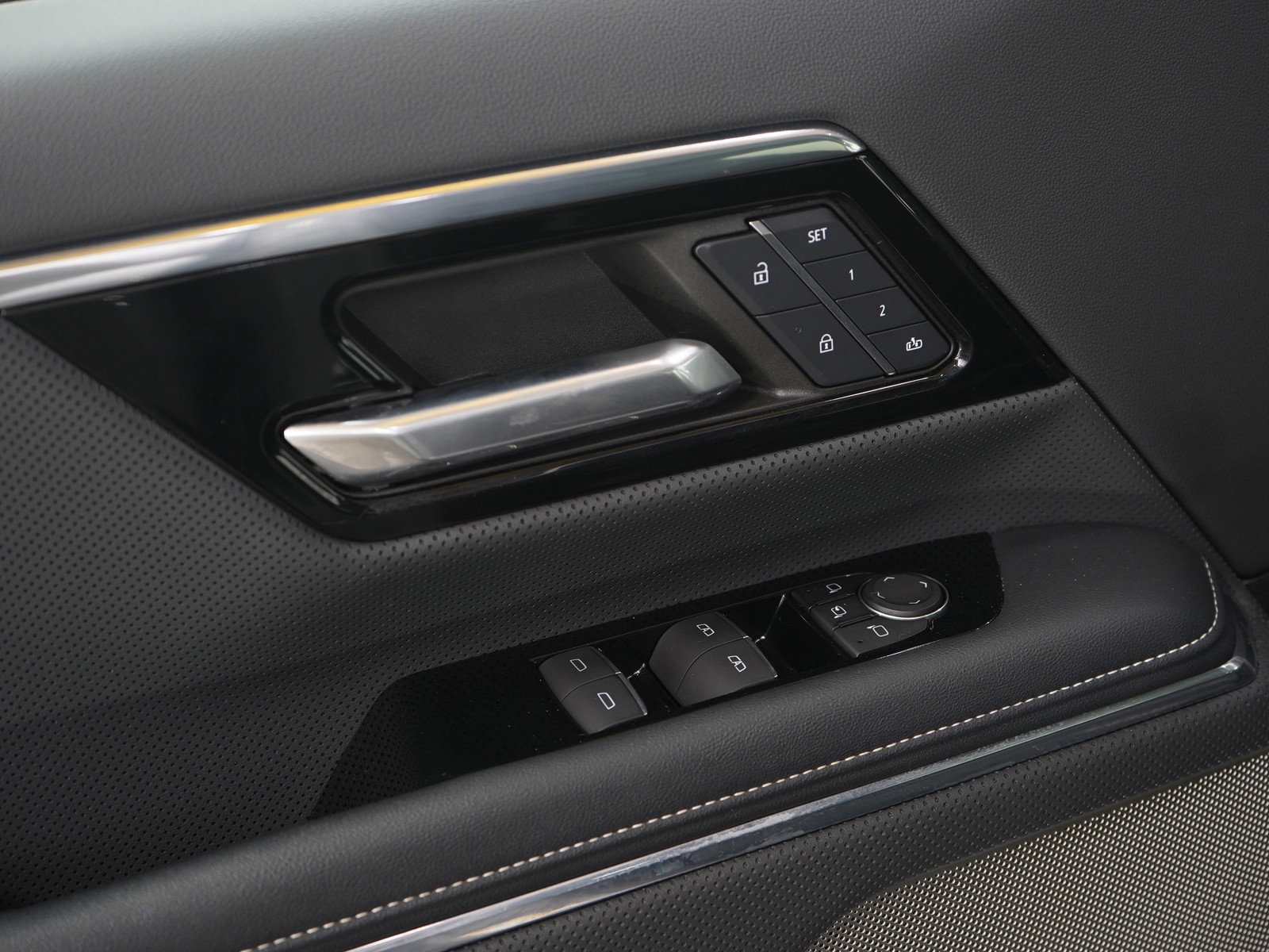 Used 2024 GMC Sierra EV Denali image 22