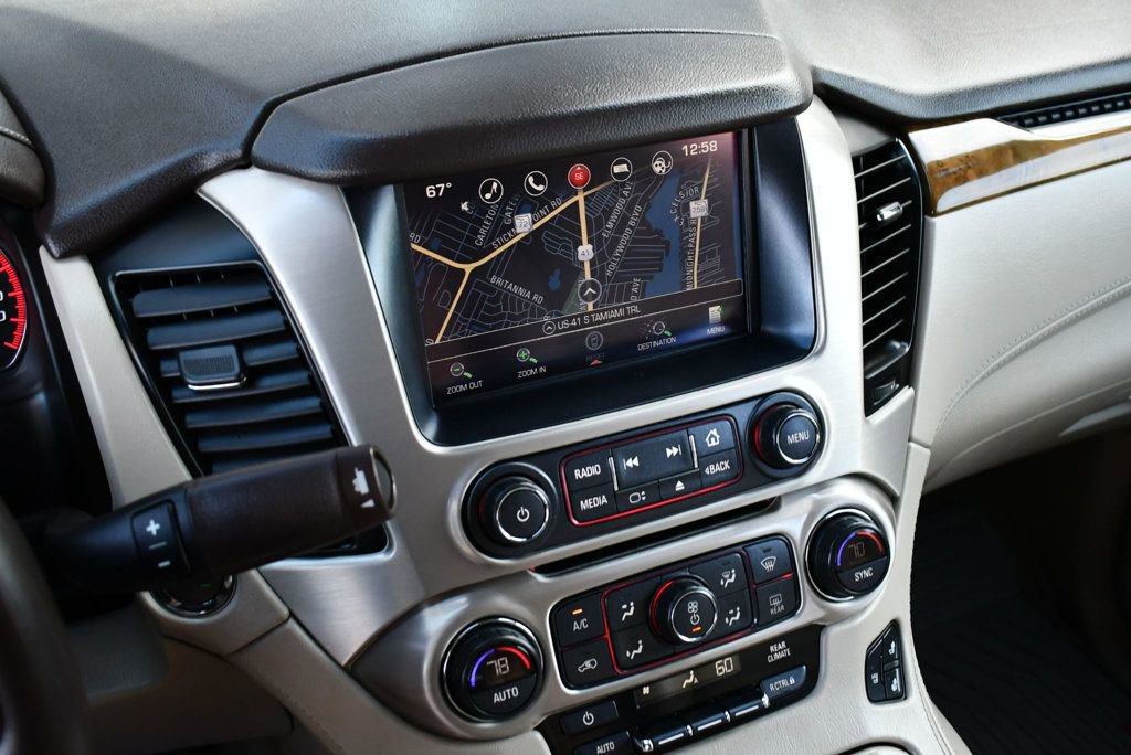 Used 2016 GMC Yukon Denali w/ Open Road Package image 13