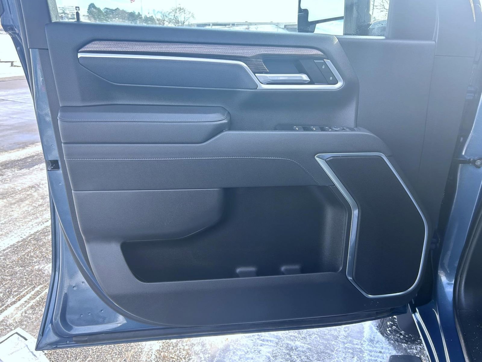 Certified 2025 Chevrolet Silverado 2500 LT w/ All Star Edition image 9