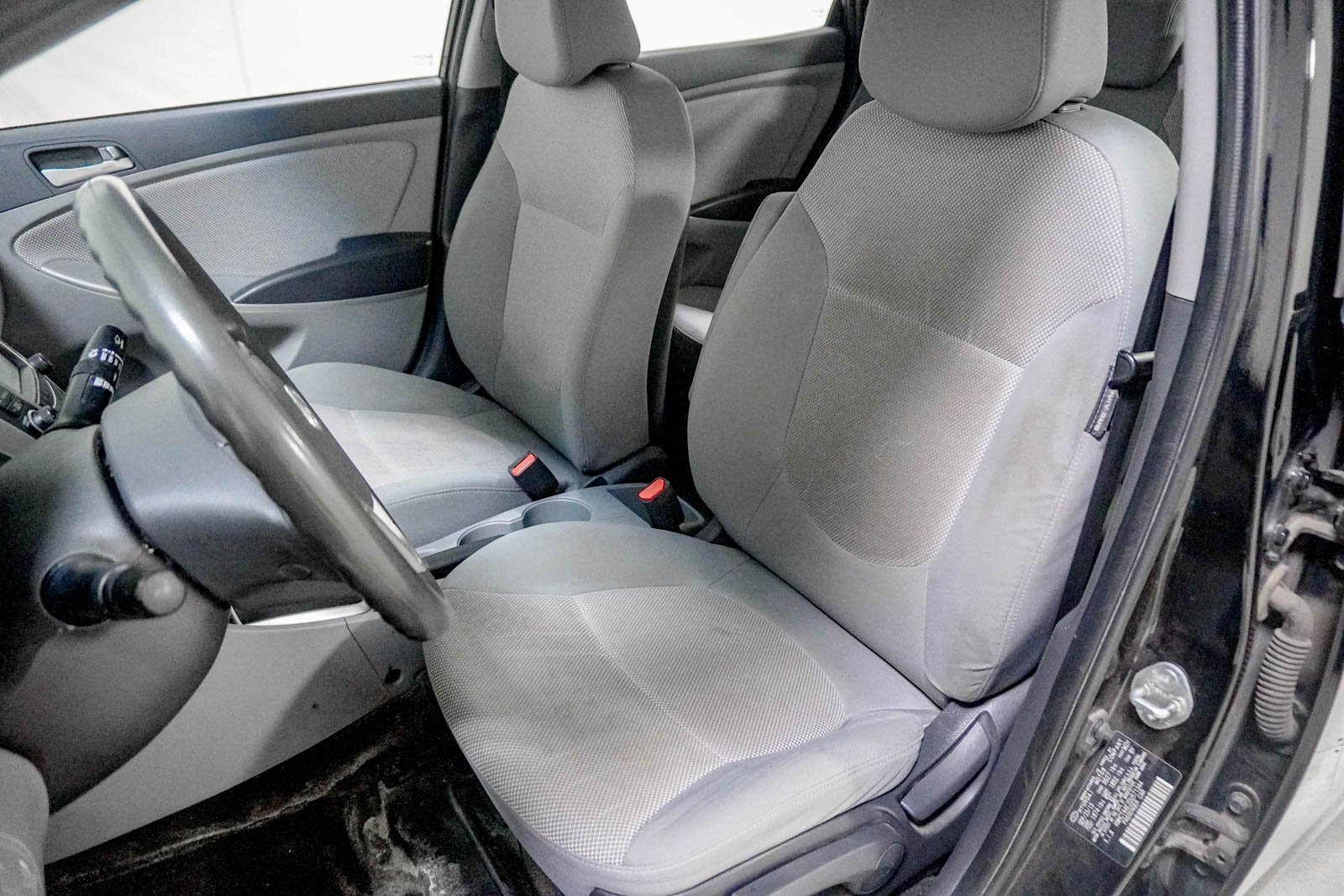 Used 2013 Hyundai Accent GLS image 18