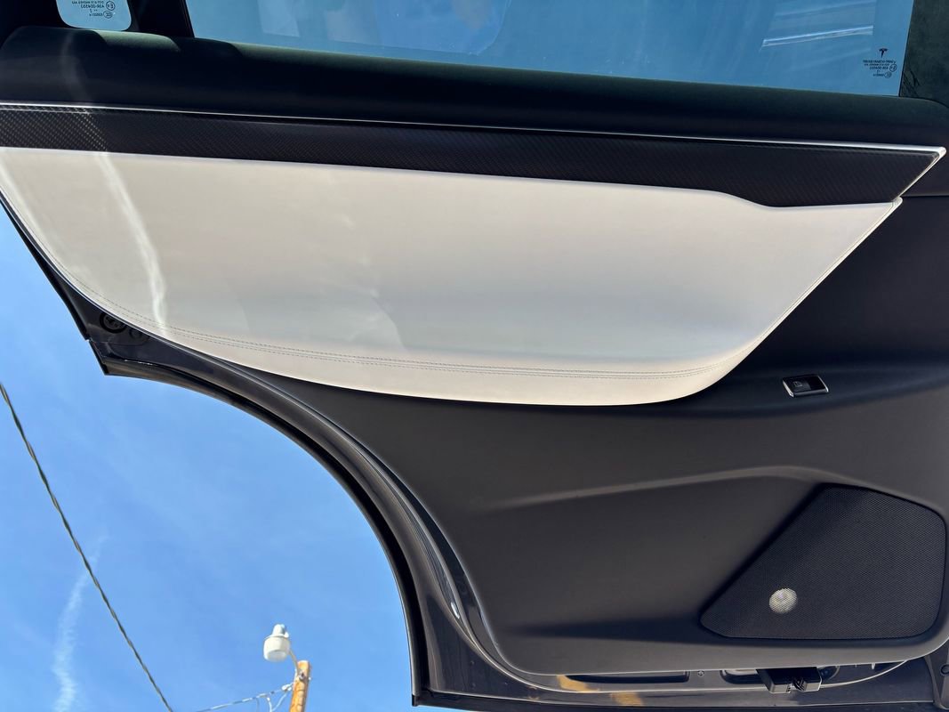 Used 2017 Tesla Model X 75D image 12