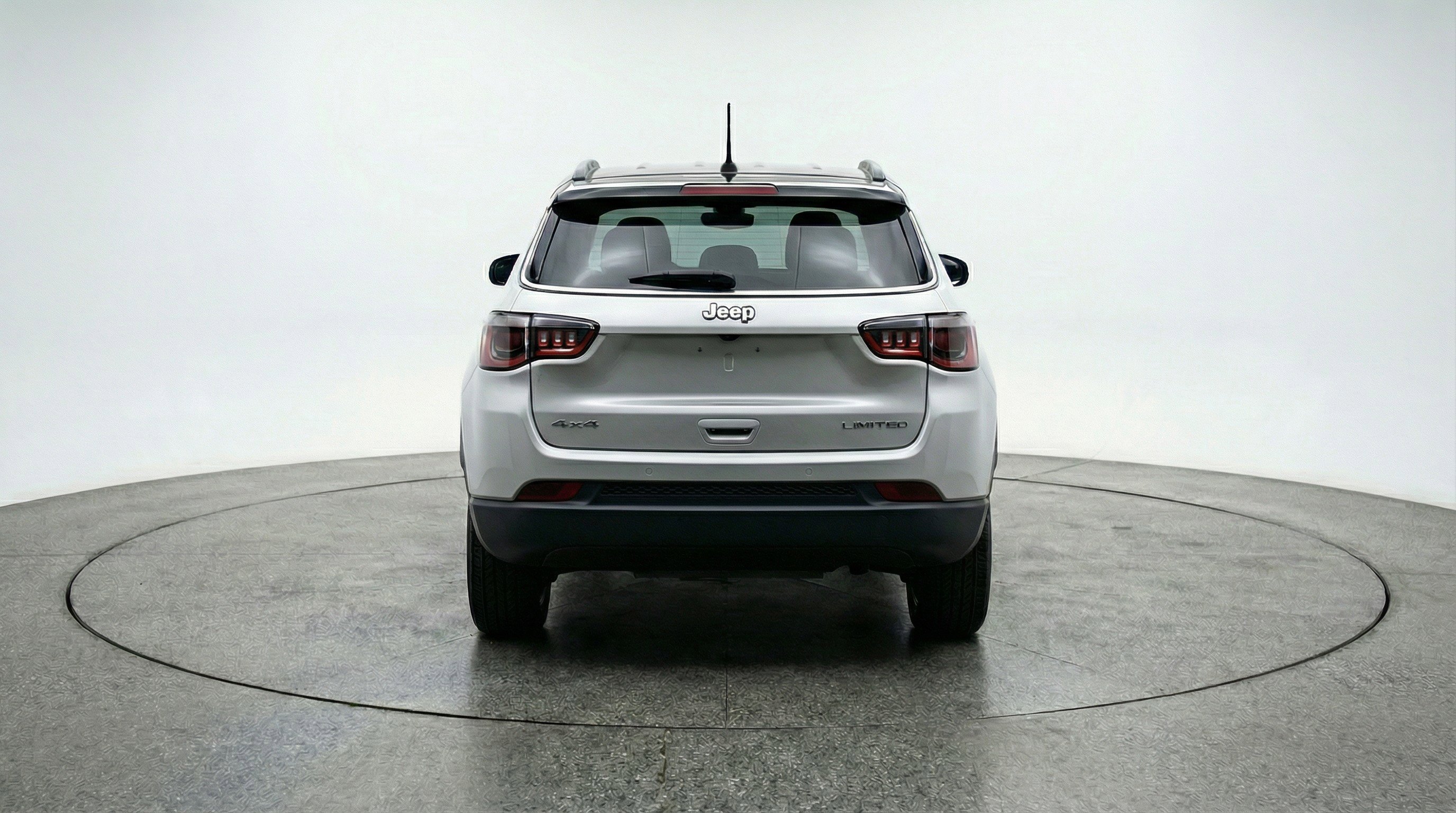 Used 2025 Jeep Compass Limited image 7