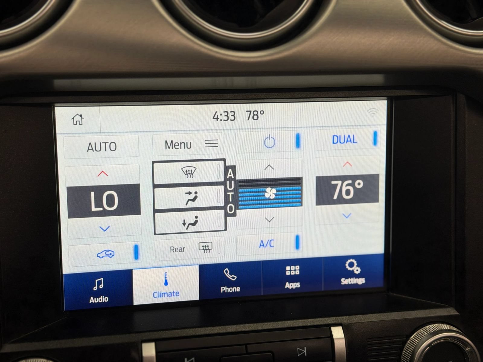 Used 2020 Ford Mustang Premium RWD image 23