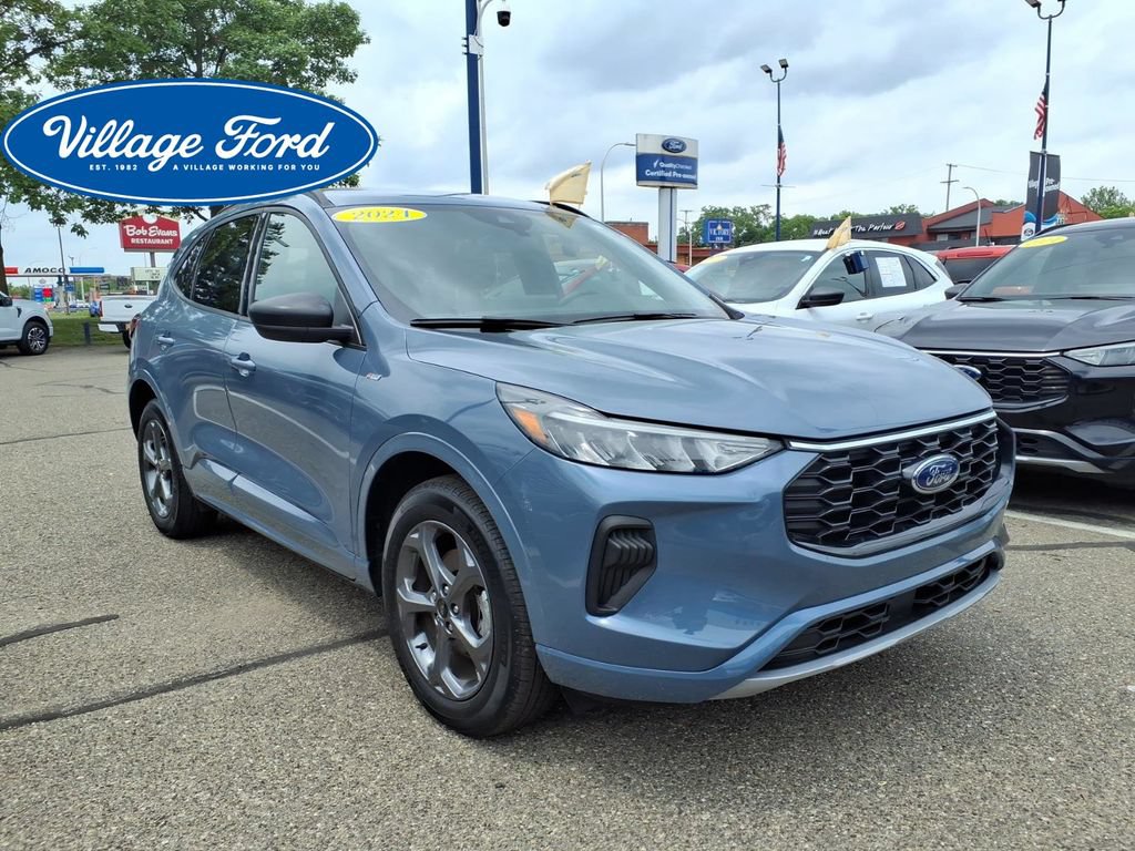 Certified 2024 Ford Escape ST-Line w/ Tech Pack #1 AWD/4WD image 4
