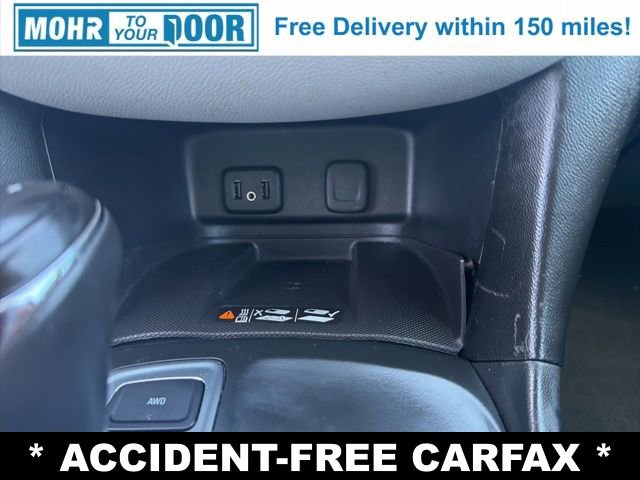 Used 2018 Chevrolet Equinox Premier AWD/4WD image 22