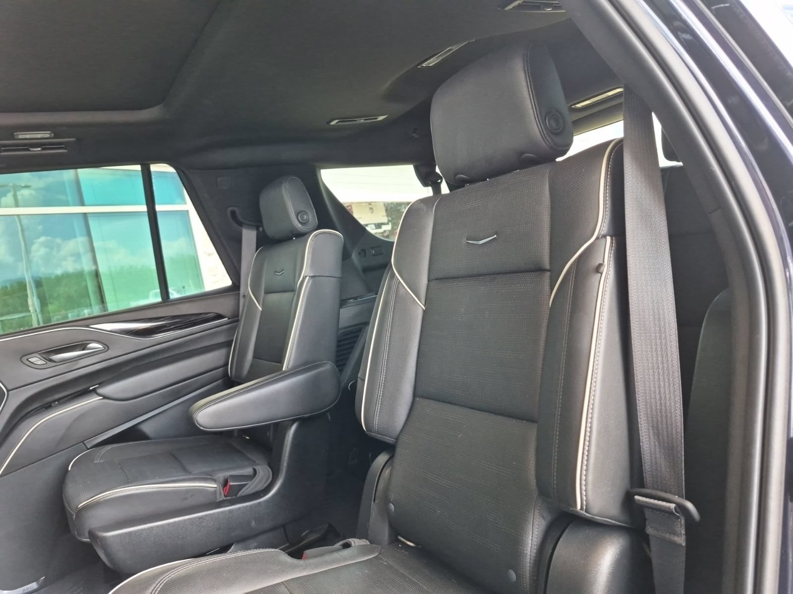 Used 2021 Cadillac Escalade Sport AWD/4WD image 9