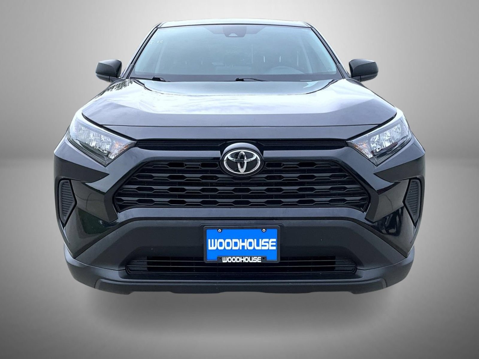 Used 2022 Toyota RAV4 LE AWD/4WD image 2