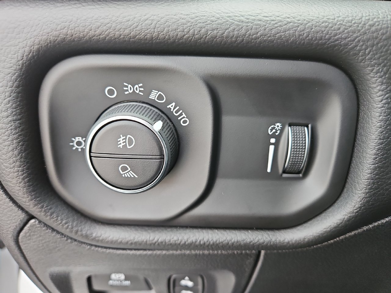 New 2026 RAM 1500 Big Horn AWD/4WD image 31