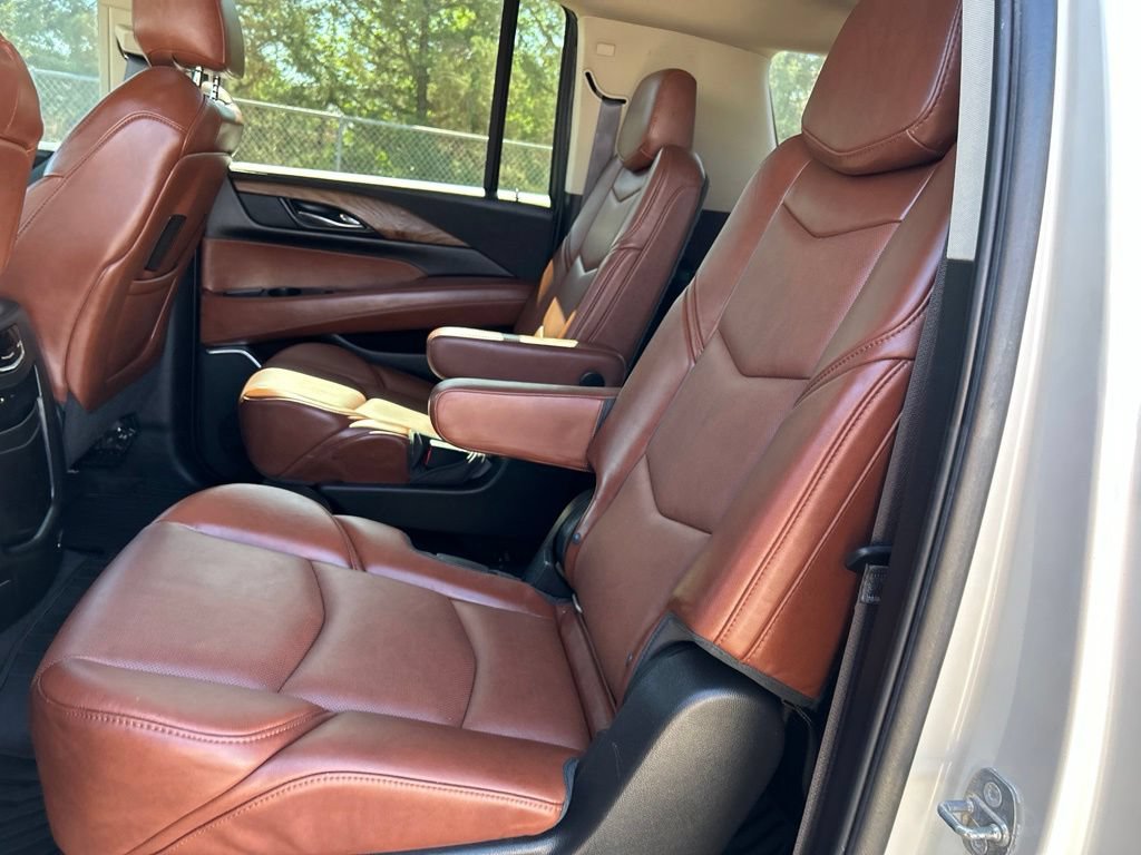 Used 2015 Cadillac Escalade ESV Premium AWD/4WD image 34