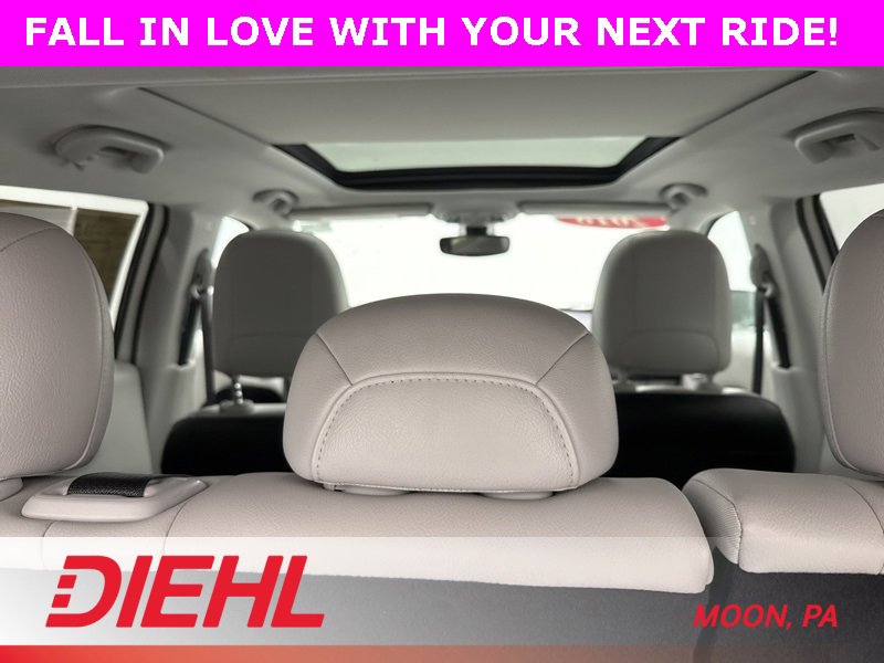 Certified 2018 Jeep Compass Limited w/ Navigation Group image 11