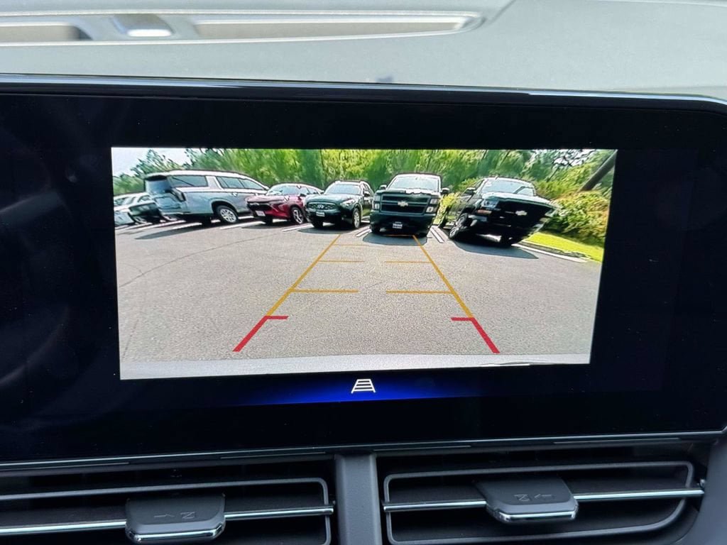 New 2026 Chevrolet Trax RS w/ Sunroof Package FWD image 5