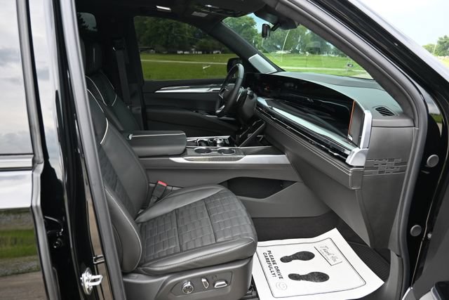 Used 2026 Cadillac Escalade V AWD/4WD image 19