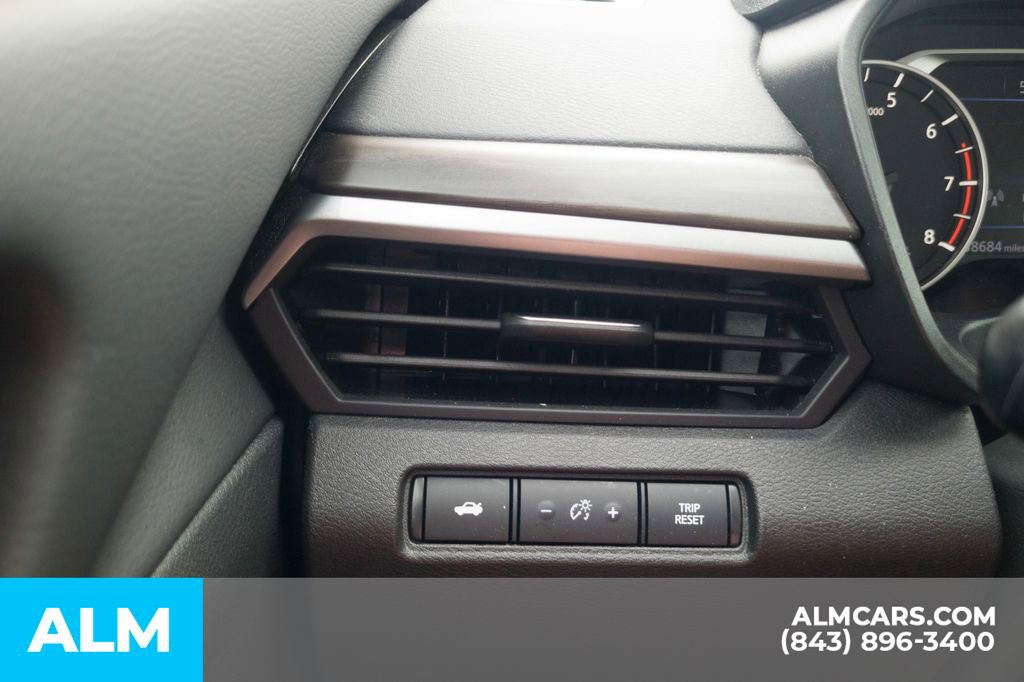 Used 2025 Nissan Altima 2.5 SV FWD image 33