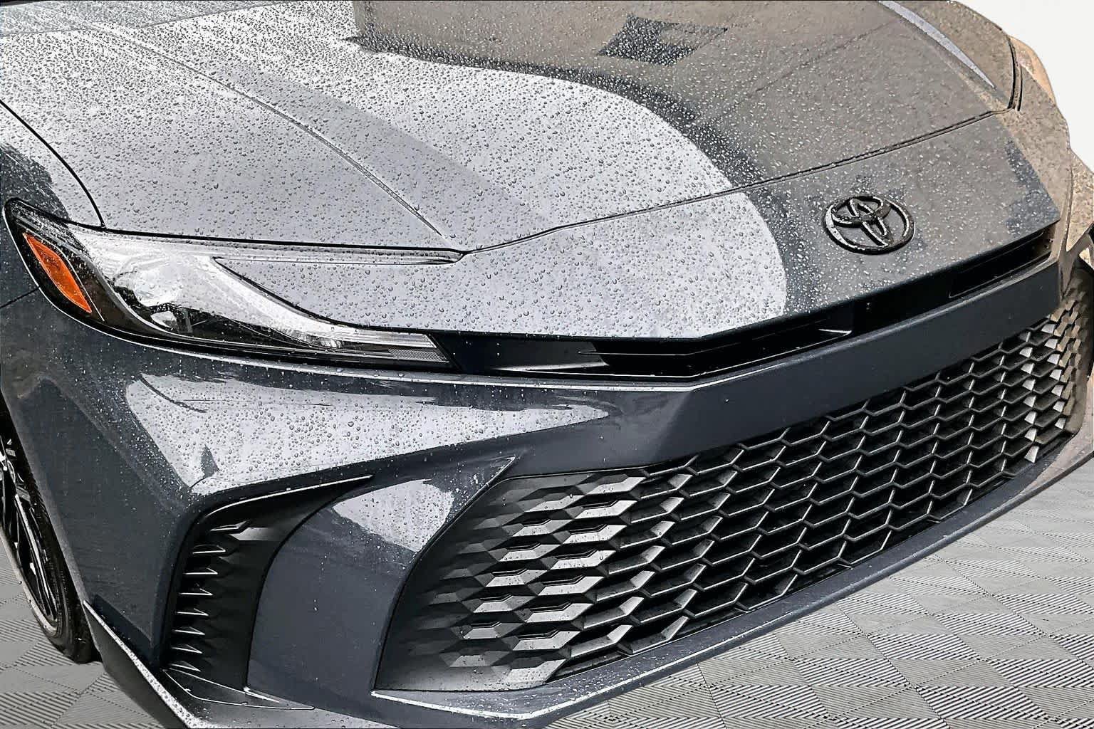 Used 2026 Toyota Camry SE FWD image 30