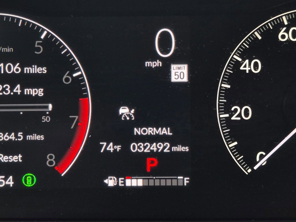 Used 2024 Honda Pilot Touring image 17