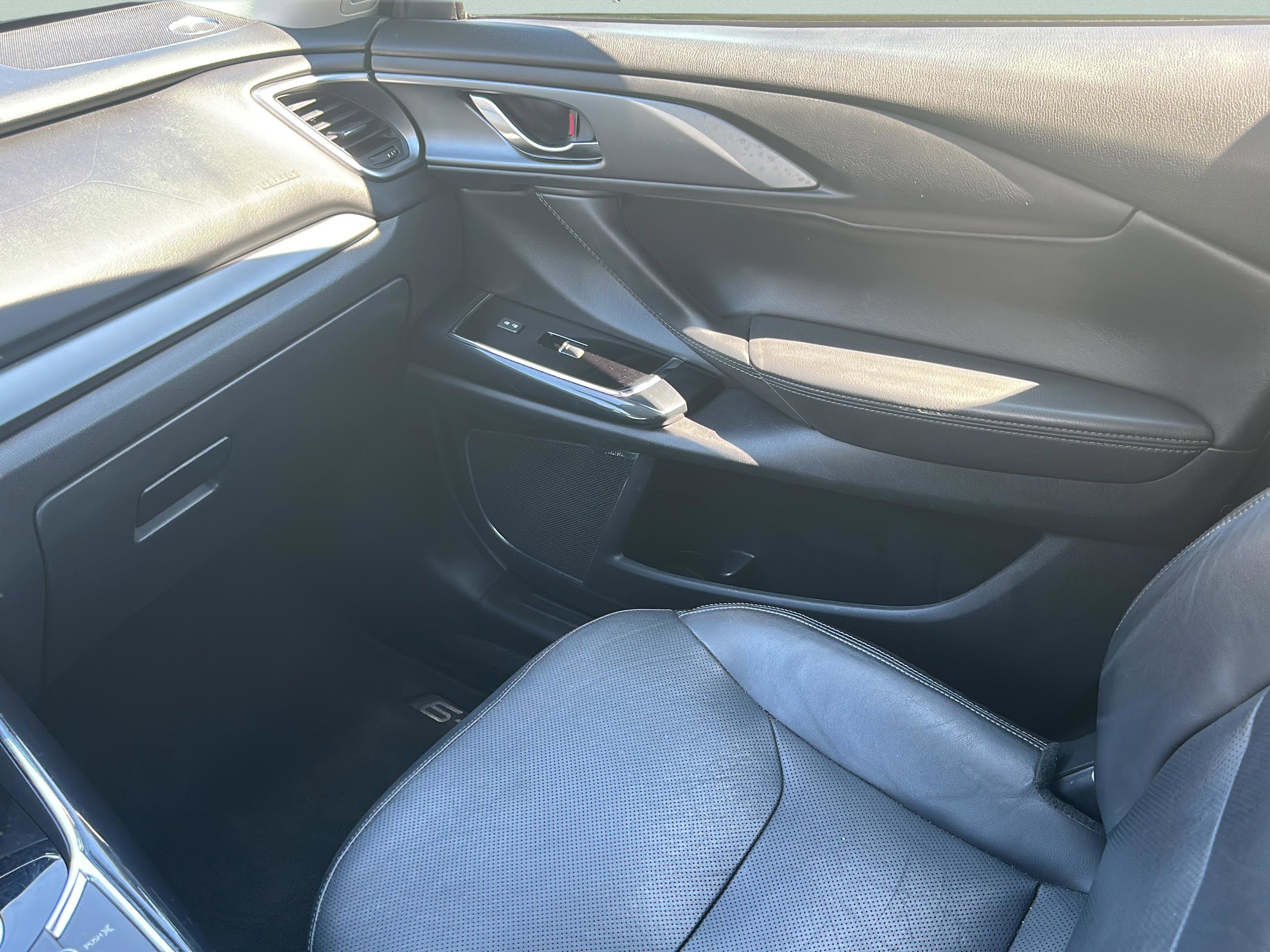 Used 2019 MAZDA CX-9 Touring w/ Touring Premium Package FWD image 13