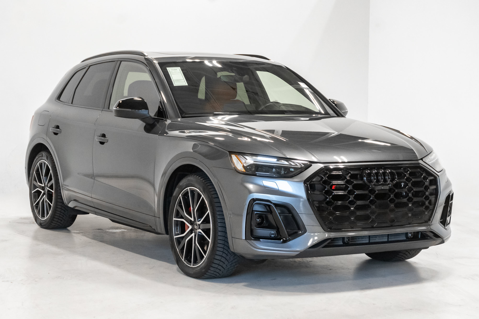 Used 2023 Audi SQ5 Prestige w/ Prestige Package AWD/4WD image 6