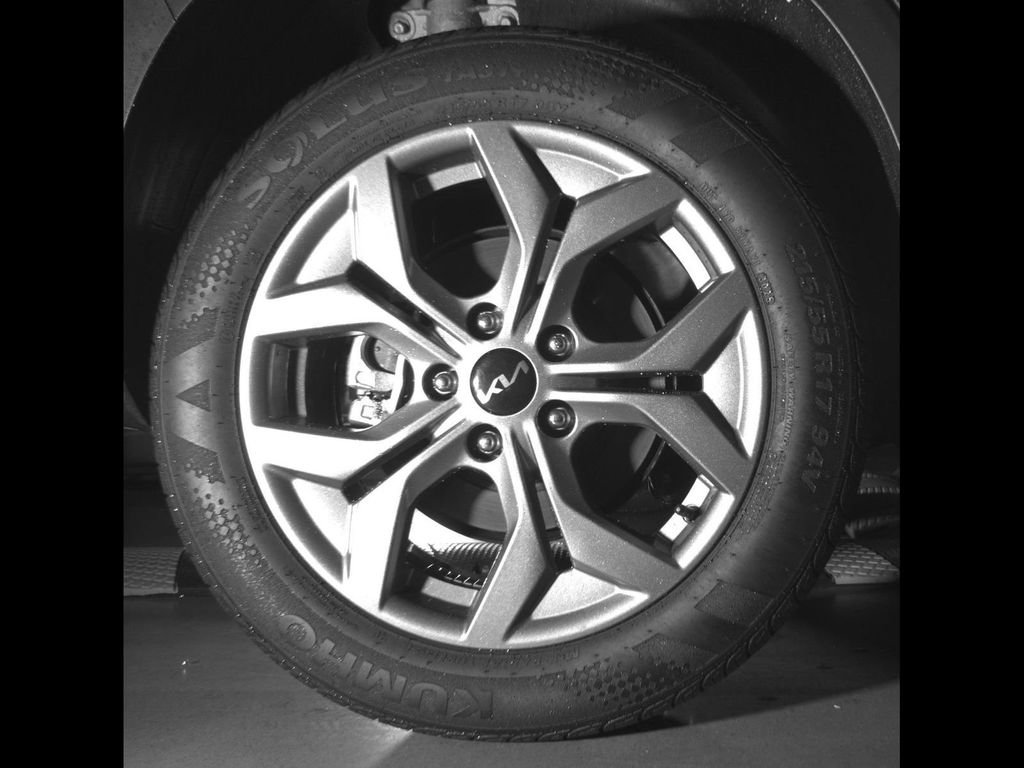 Certified 2026 Kia Seltos LX AWD/4WD image 12