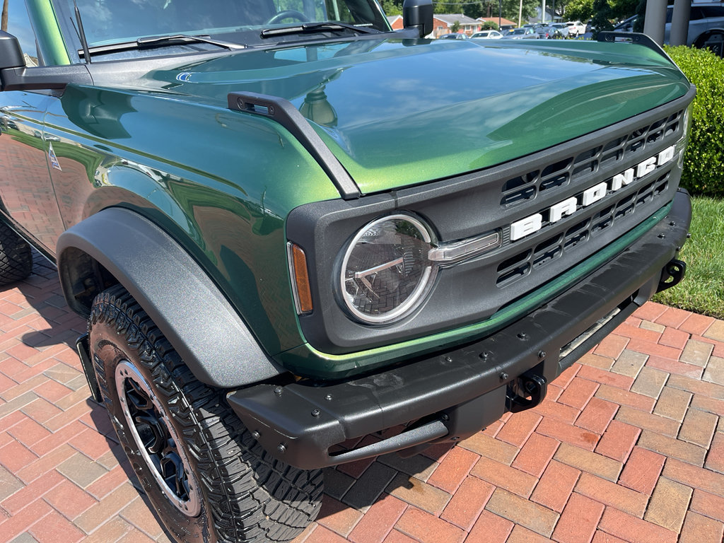 Used 2023 Ford Bronco Black Diamond w/ Sasquatch Package AWD/4WD image 4