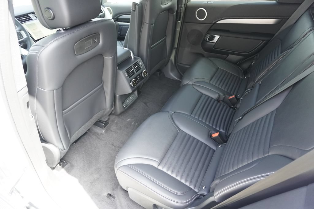 New 2026 Land Rover Discovery Dynamic SE AWD/4WD image 29