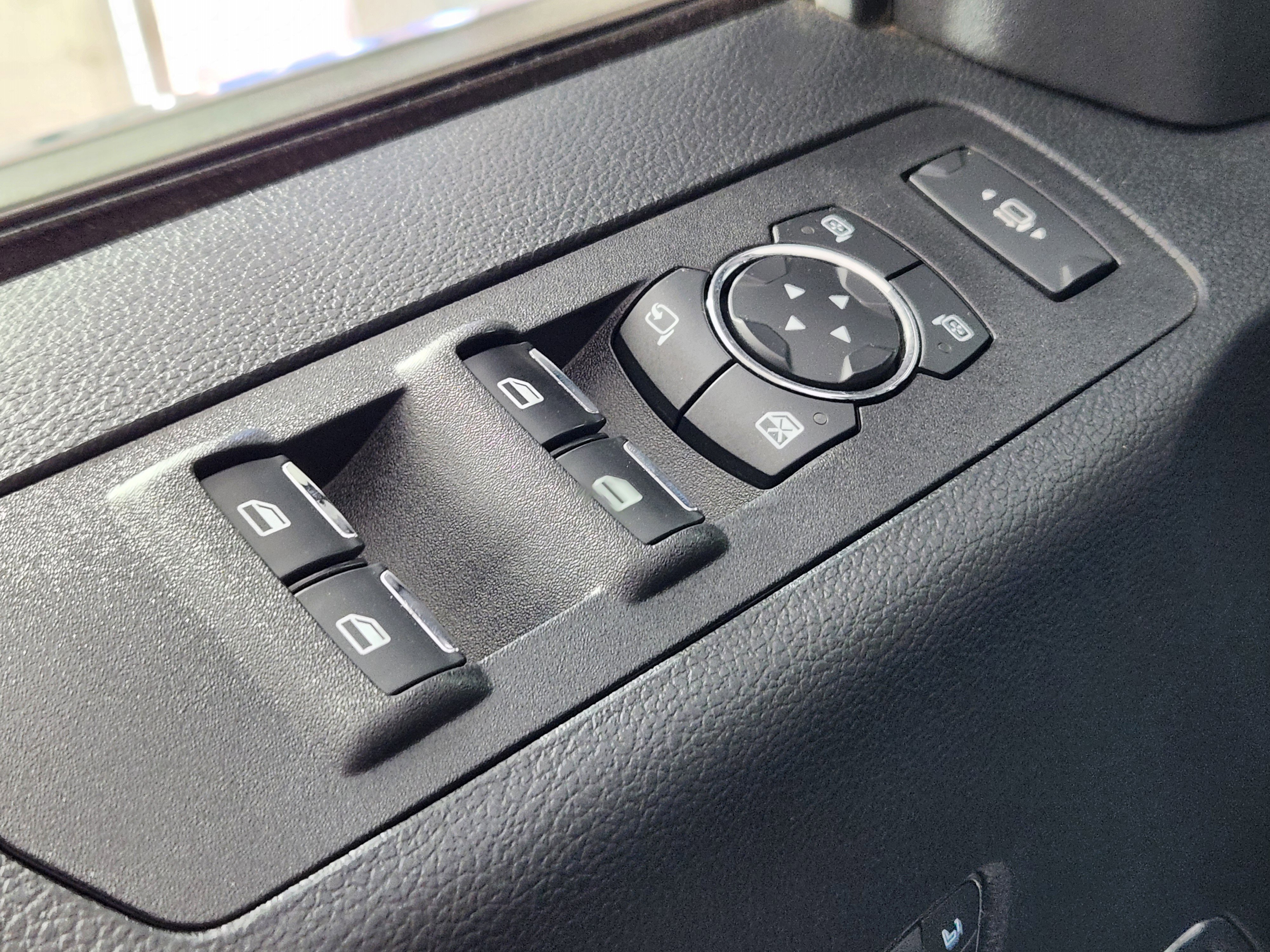 Used 2021 Ford F250 Platinum image 17