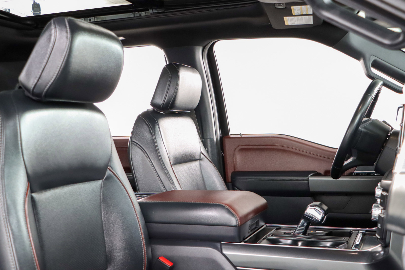 Used 2023 Ford F150 Lariat w/ Equipment Group 502A High image 30