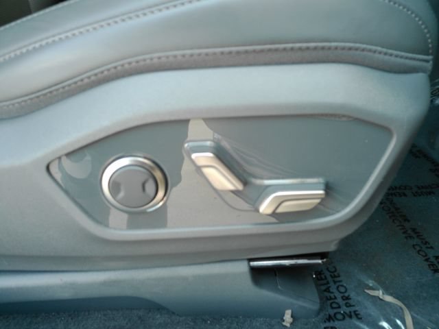 Used 2024 Kia EV9 Light Long Range RWD image 22