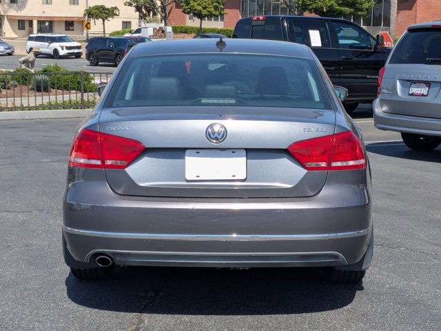 Used 2014 Volkswagen Passat TDI SEL Premium FWD image 6
