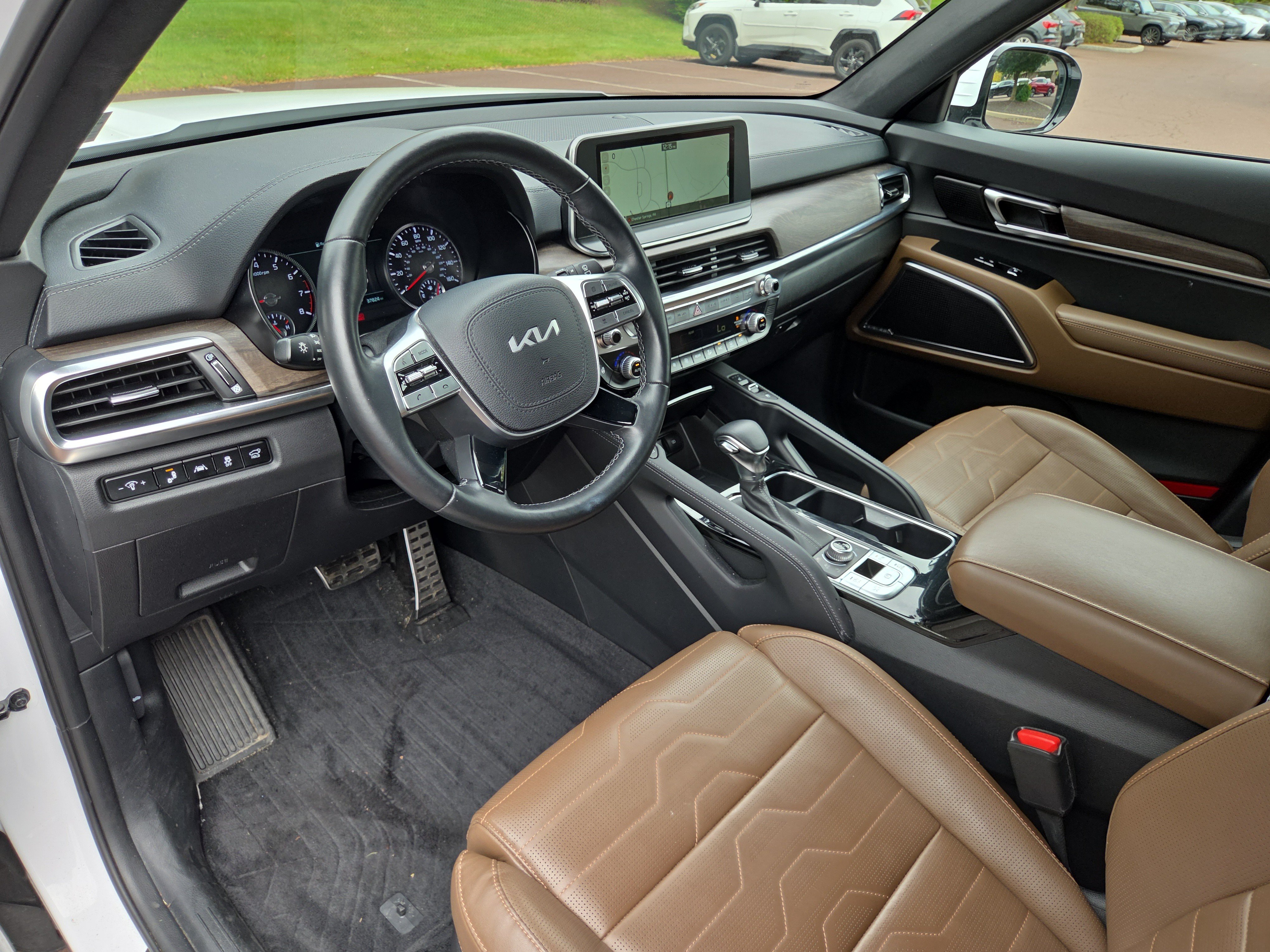 Used 2022 Kia Telluride SX w/ SX Prestige Package AWD/4WD image 15