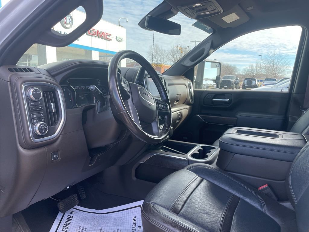 Used 2022 GMC Sierra 3500 Denali image 7