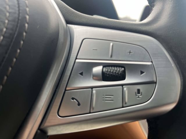 Used 2021 BMW 740i w/ Premium Package RWD image 24