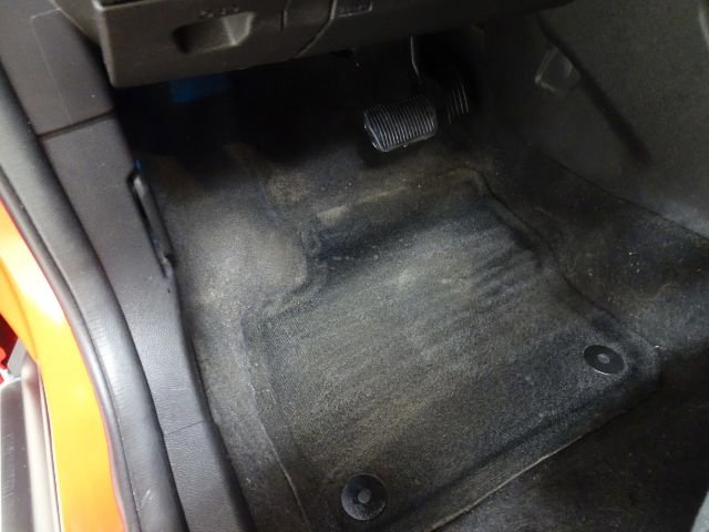 Used 2014 Ford Focus SE w/ SE Sport Package image 18