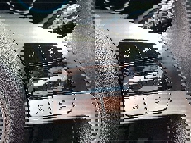 Certified 2024 Hyundai Elantra SEL w/ Convenience Package image 23