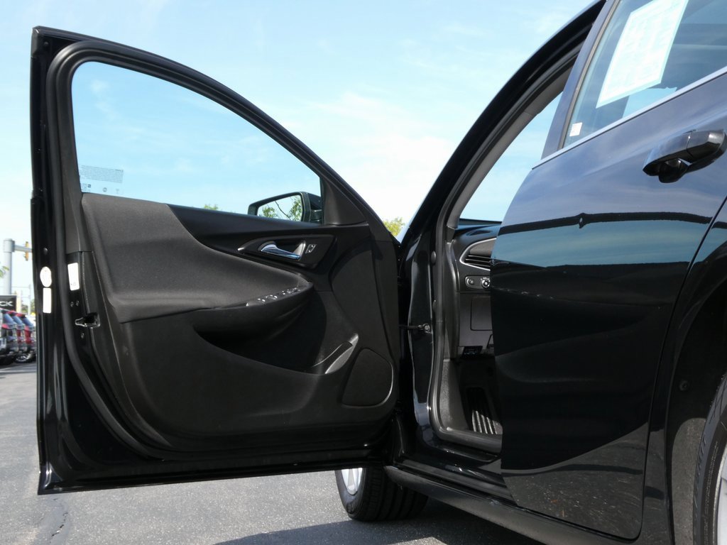 Used 2022 Chevrolet Malibu LT image 25