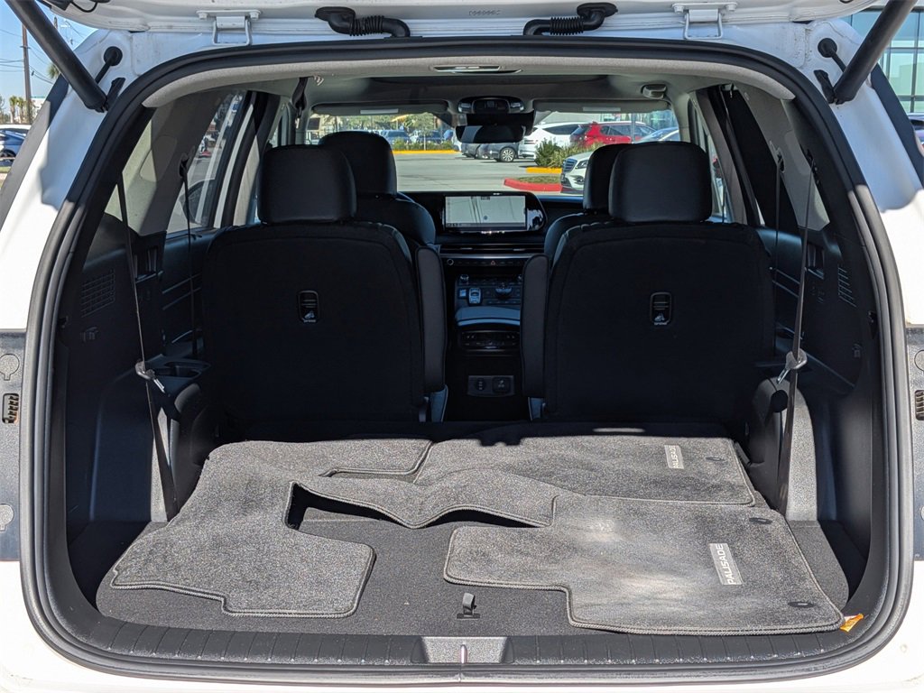 Used 2023 Hyundai Palisade Limited w/ Cargo Package image 31