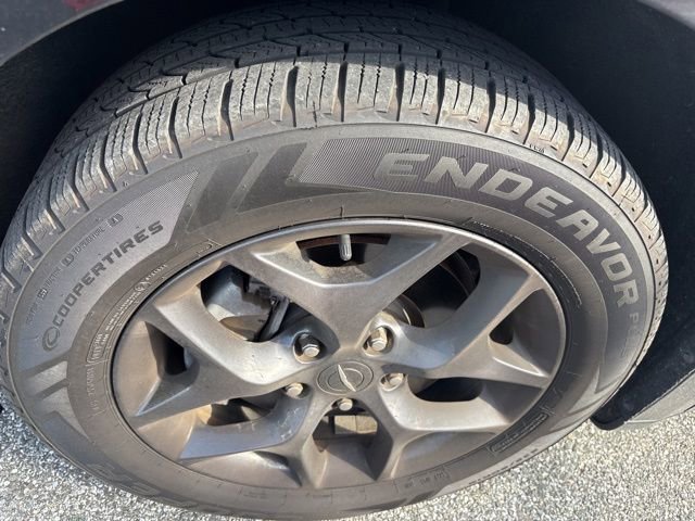 Used 2020 Chrysler Pacifica Touring-L Plus w/ Advanced Safetytec Group image 2