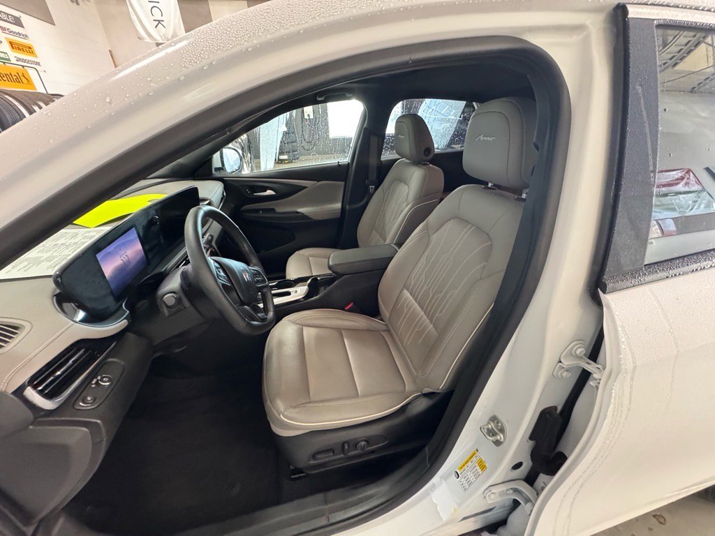 Used 2024 Buick Envista Avenir image 21