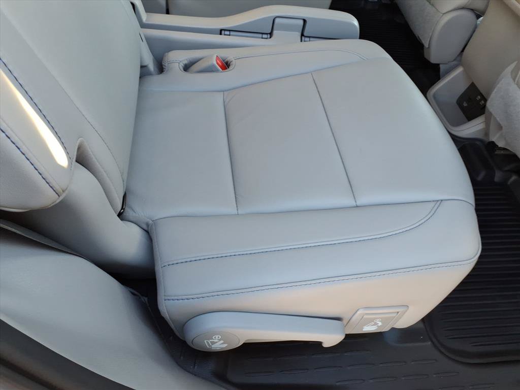 Used 2019 Toyota Highlander XLE AWD/4WD image 20