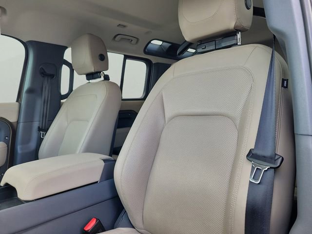 Used 2023 Land Rover Defender 110 S AWD/4WD image 18