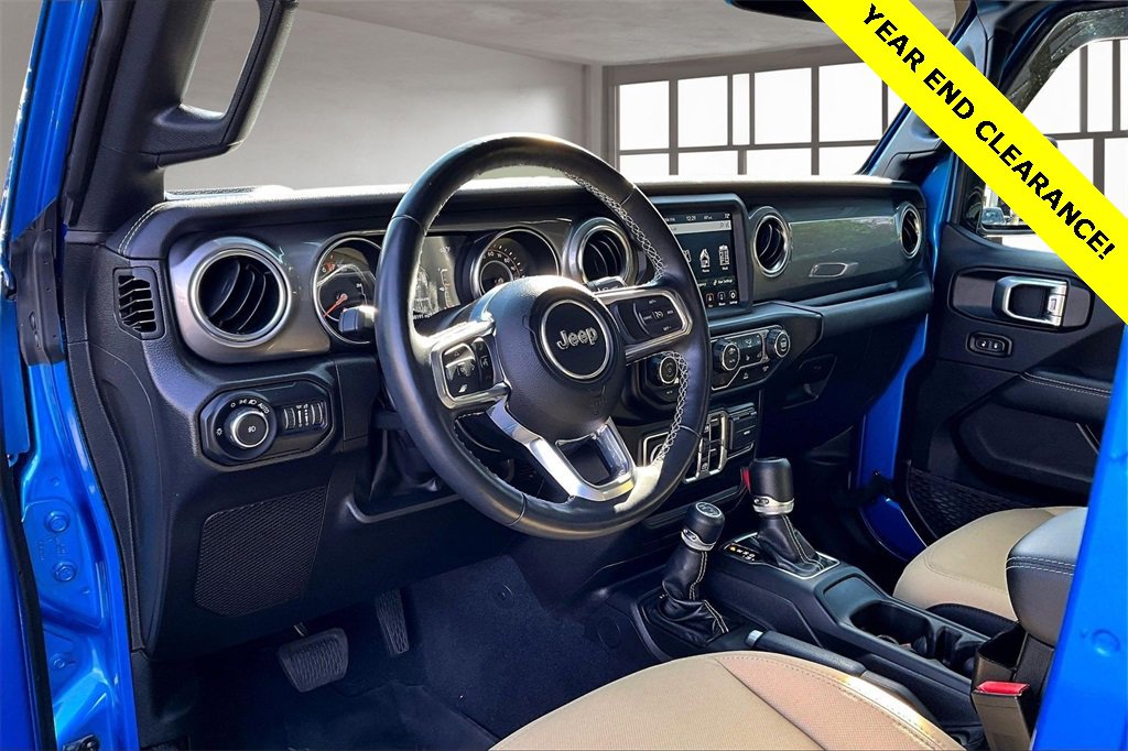 Used 2022 Jeep Wrangler Unlimited Sahara w/ Cold Weather Group image 14