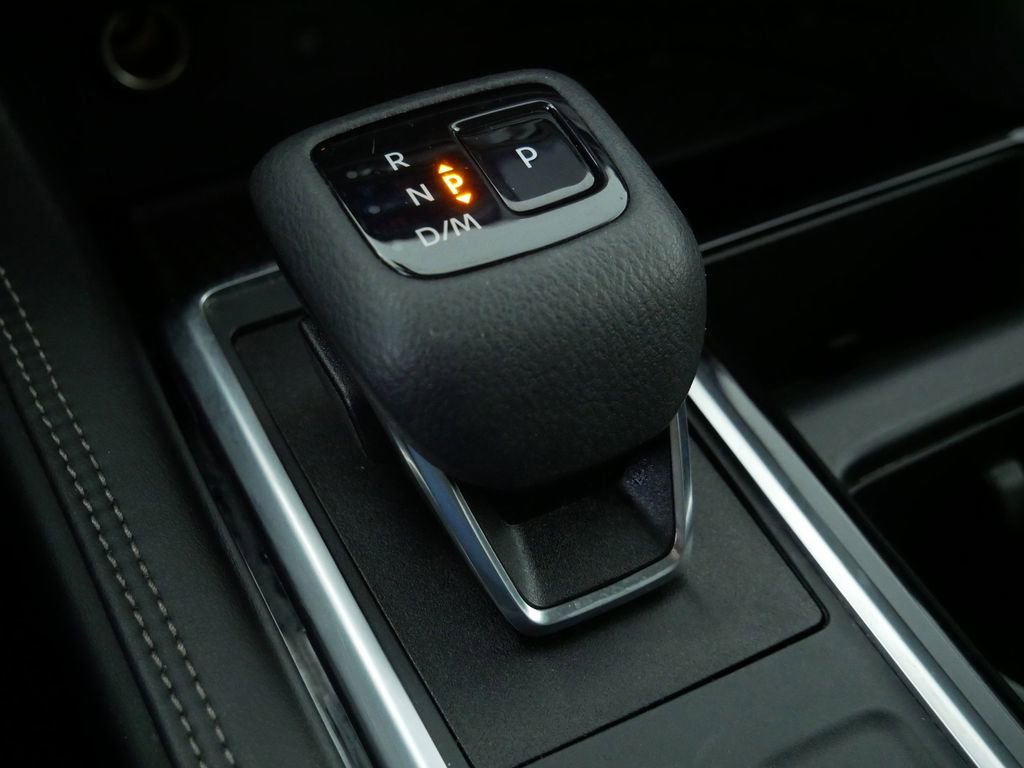 Used 2023 Nissan Pathfinder Platinum AWD/4WD image 31