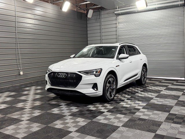 Used 2022 Audi e-tron Premium w/ Convenience Plus Package image 50