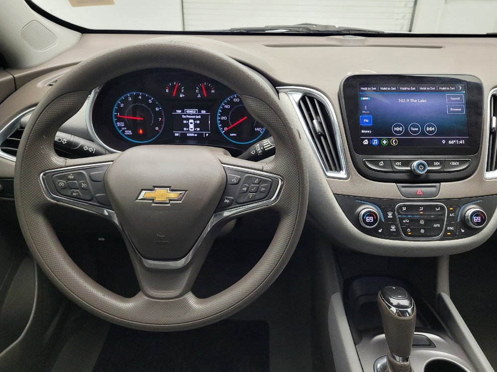 Used 2019 Chevrolet Malibu LT image 22