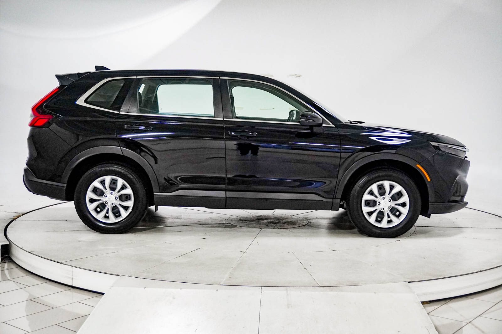 Used 2024 Honda CR-V LX image 11