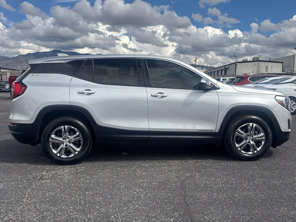 Used 2020 GMC Terrain SLE FWD image 9