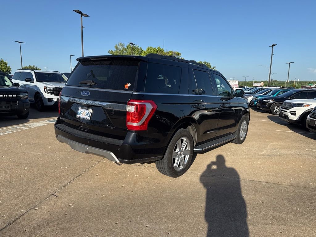 Used 2019 Ford Expedition XLT w/ Equipment Group 202A AWD/4WD image 4