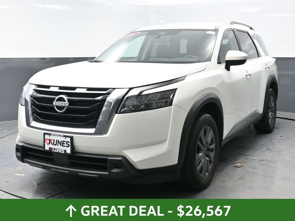 Used 2024 Nissan Pathfinder SV AWD/4WD image 9