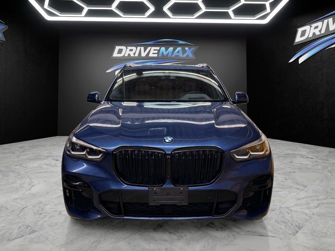Used 2022 BMW X5 xDrive40i w/ M Sport Package AWD/4WD image 2