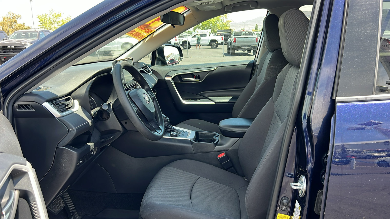 Used 2021 Toyota RAV4 XLE w/ Convenience Package AWD/4WD image 30